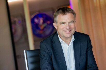 Alexander Miller fra ODIN Forvaltning smiler mens han diskuterer investeringsstrategi for 2026.